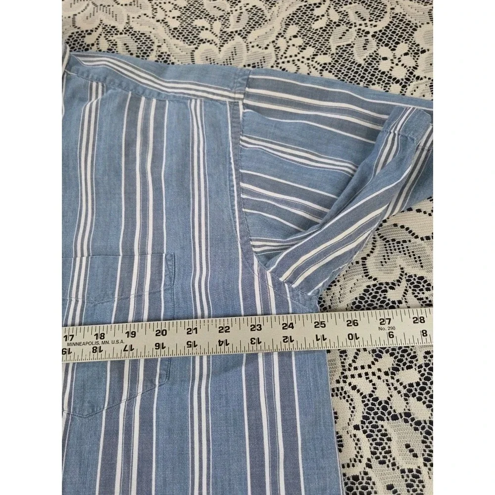 Levis Dockers Shirt‎ L Blue Striped Chambray Short Sleeve Button Down Collared